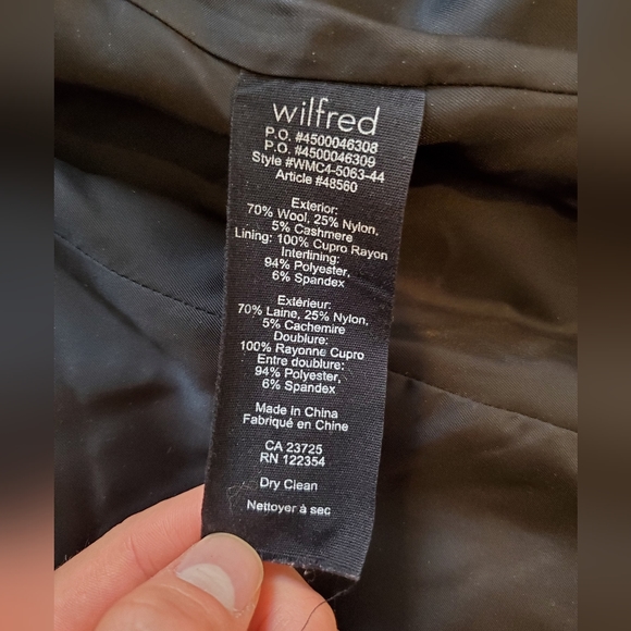 Aritzia Cocoon Coat - Picture 4 of 6